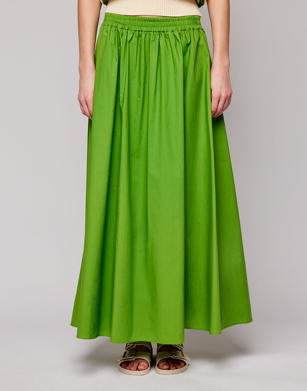 Long skirt outlet with gathers