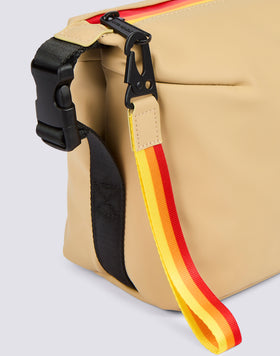 BEAUTY CASE WITH WELDED ZIP