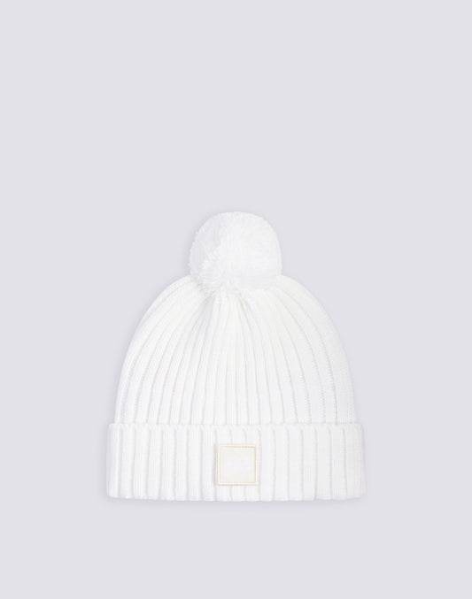 BEANIE WITH POM POM