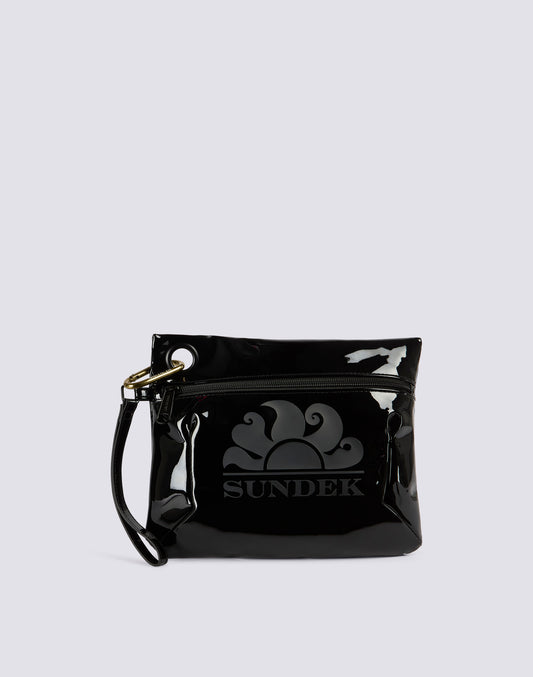 CLUTCH BAG WITH CARABINER