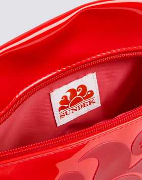 CLUTCH BAG WITH CARABINER