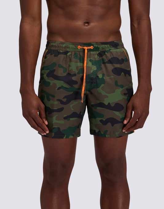 MEN'S MID-LENGTH SWIMSUIT WITH ELASTIC WAIST AND CAMOU PRINT IN REPREVE® RECYCLED POLYESTER