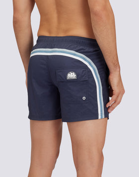 SHORT CRINKLED SWIM SHORTS WITH AN ELASTICATED WAISTBAND