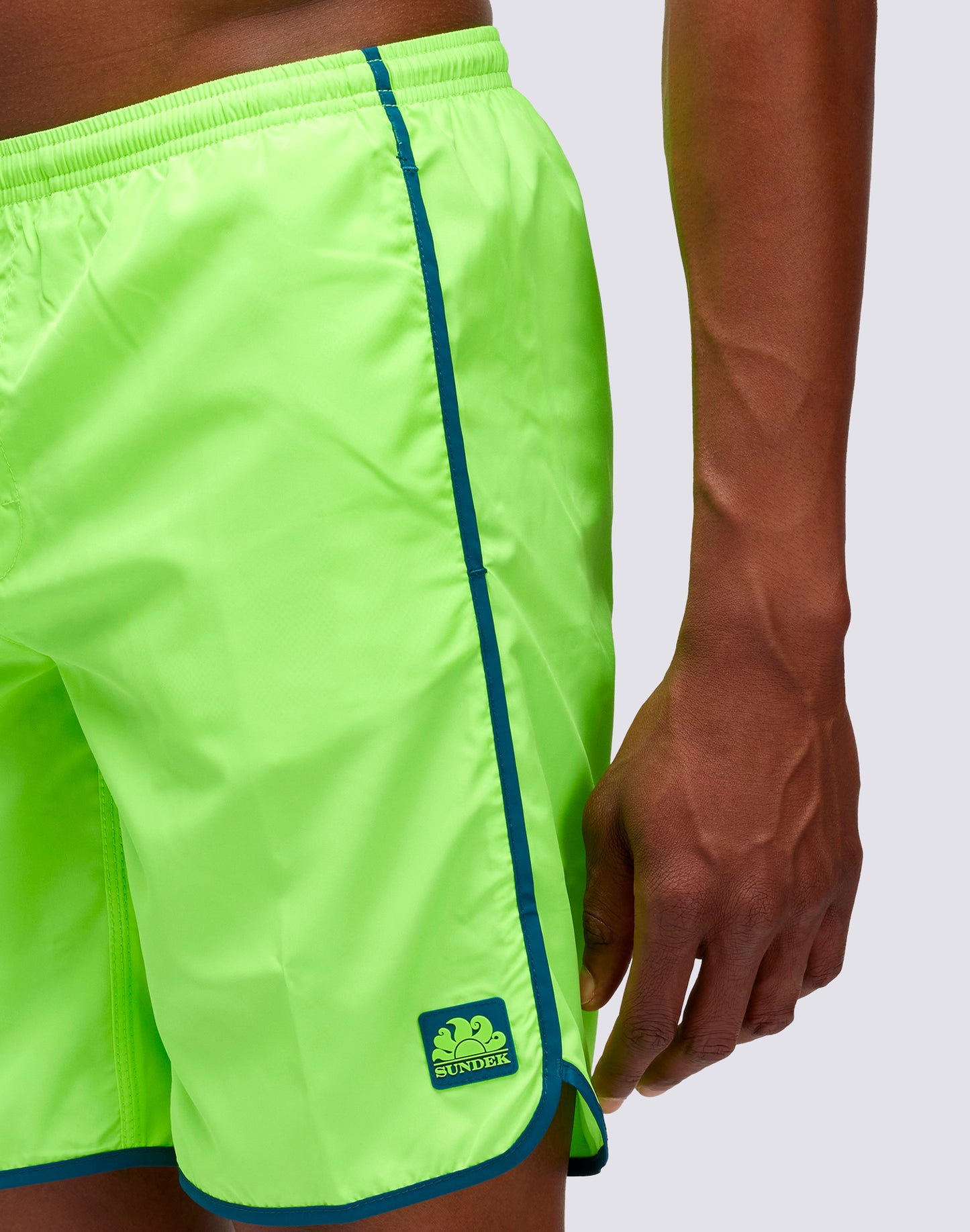 LIGHT POLY LONG SWIM SHORTS WITH AN ELASTICATED WAISTBAND