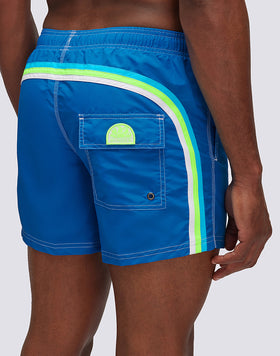 SHORT SWIM SHORTS WITH AN ELASTICATED WAISTBAND