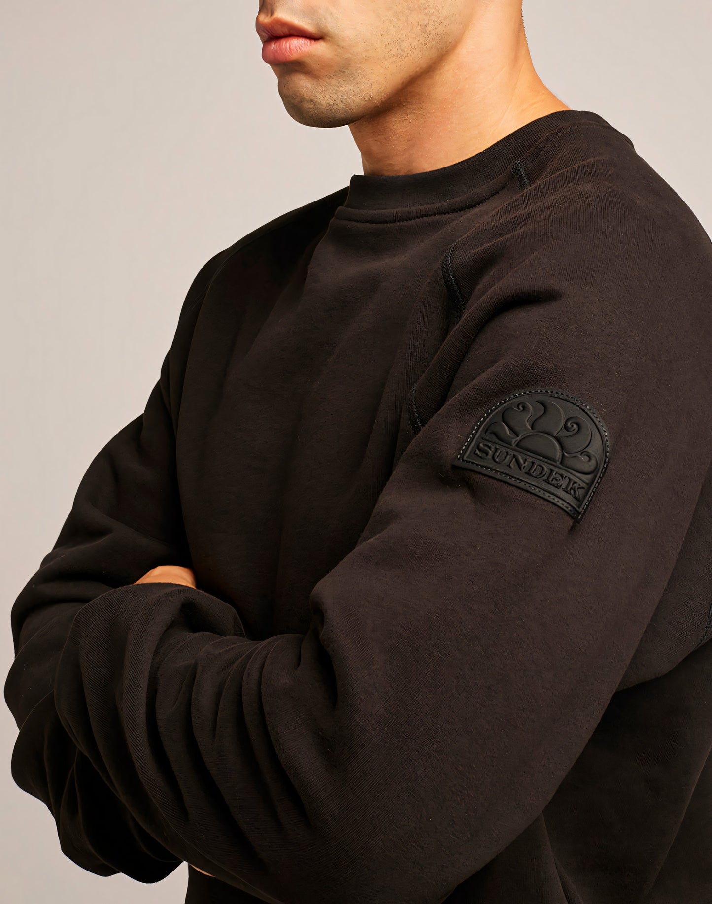 SWEATSHIRT WITH RAGLAN SLEEVES