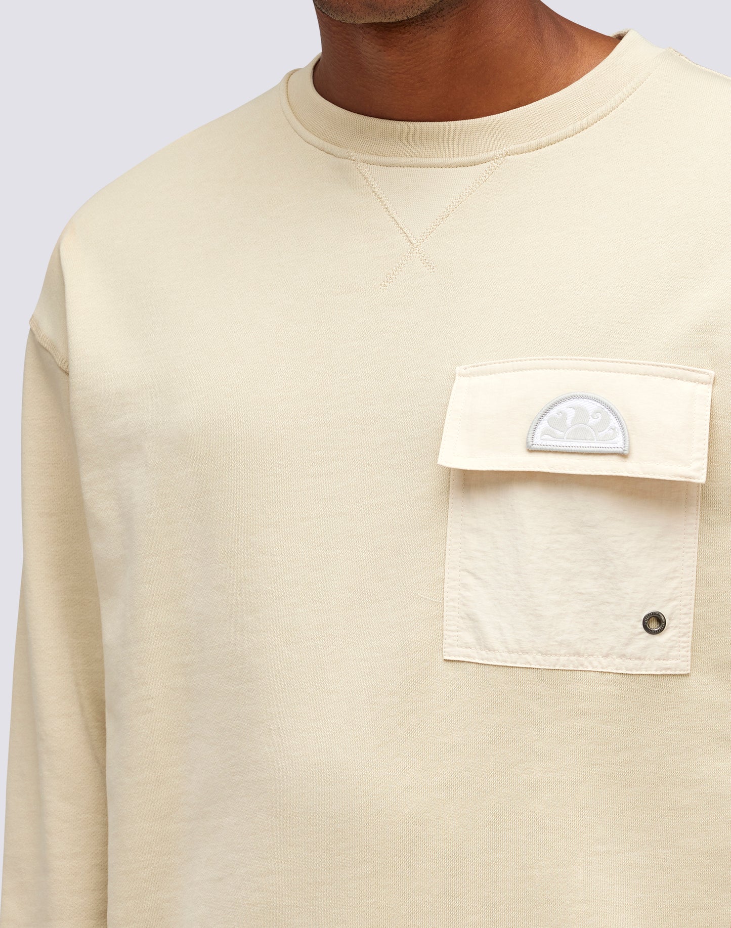 CREW NECK SWEATSHIRT WITH FRONT POCKET