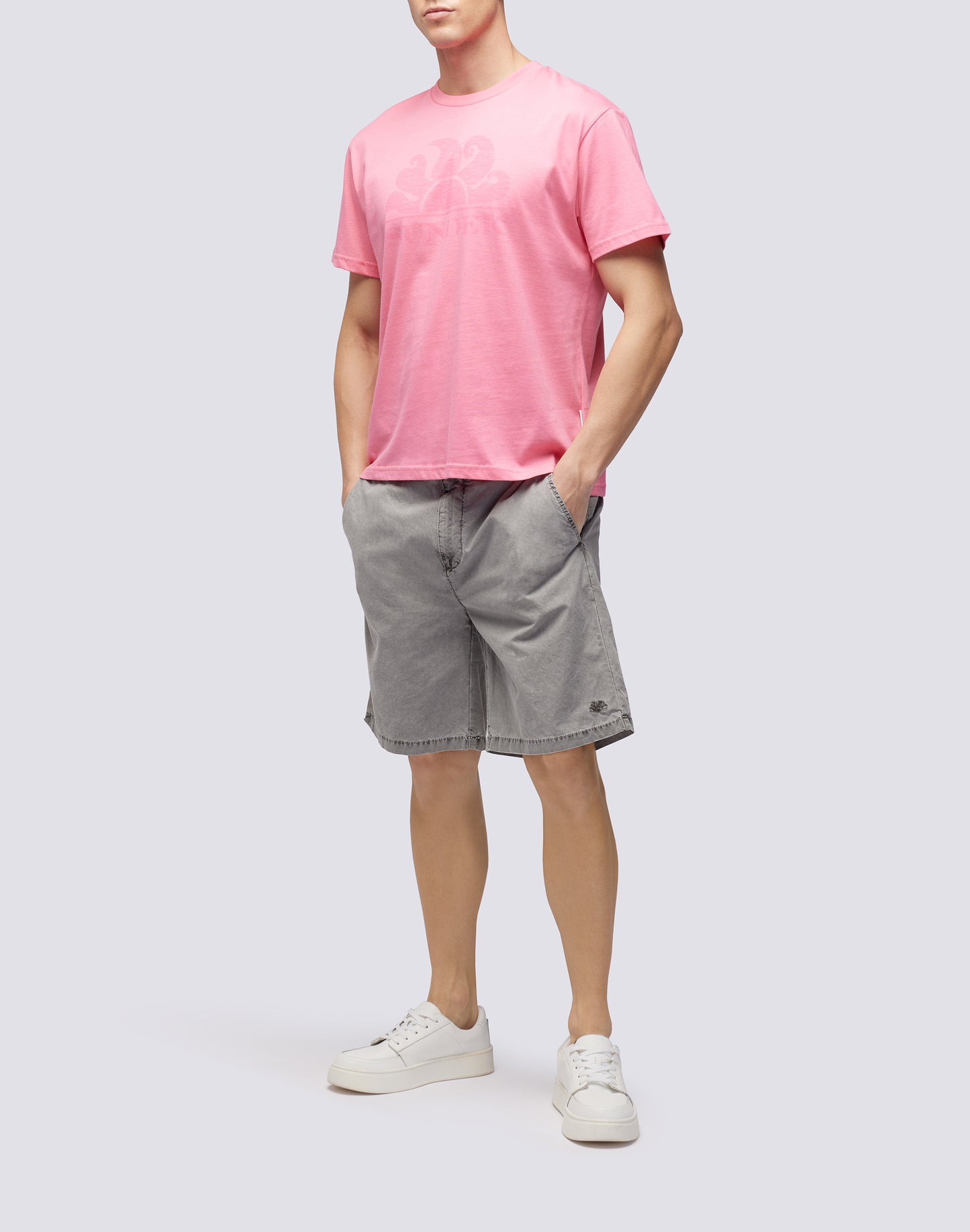 SHORT SLEEVED T-SHIRT WITH LOGO