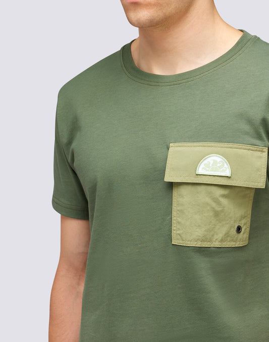 T-SHIRT WITH NYLON POCKET