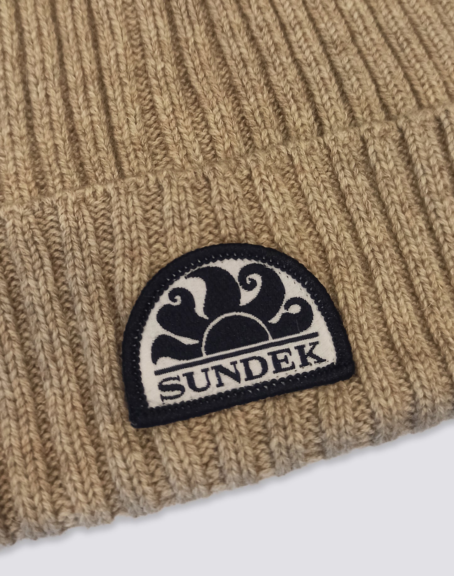 BEANIE WITH ICONIC PATCH