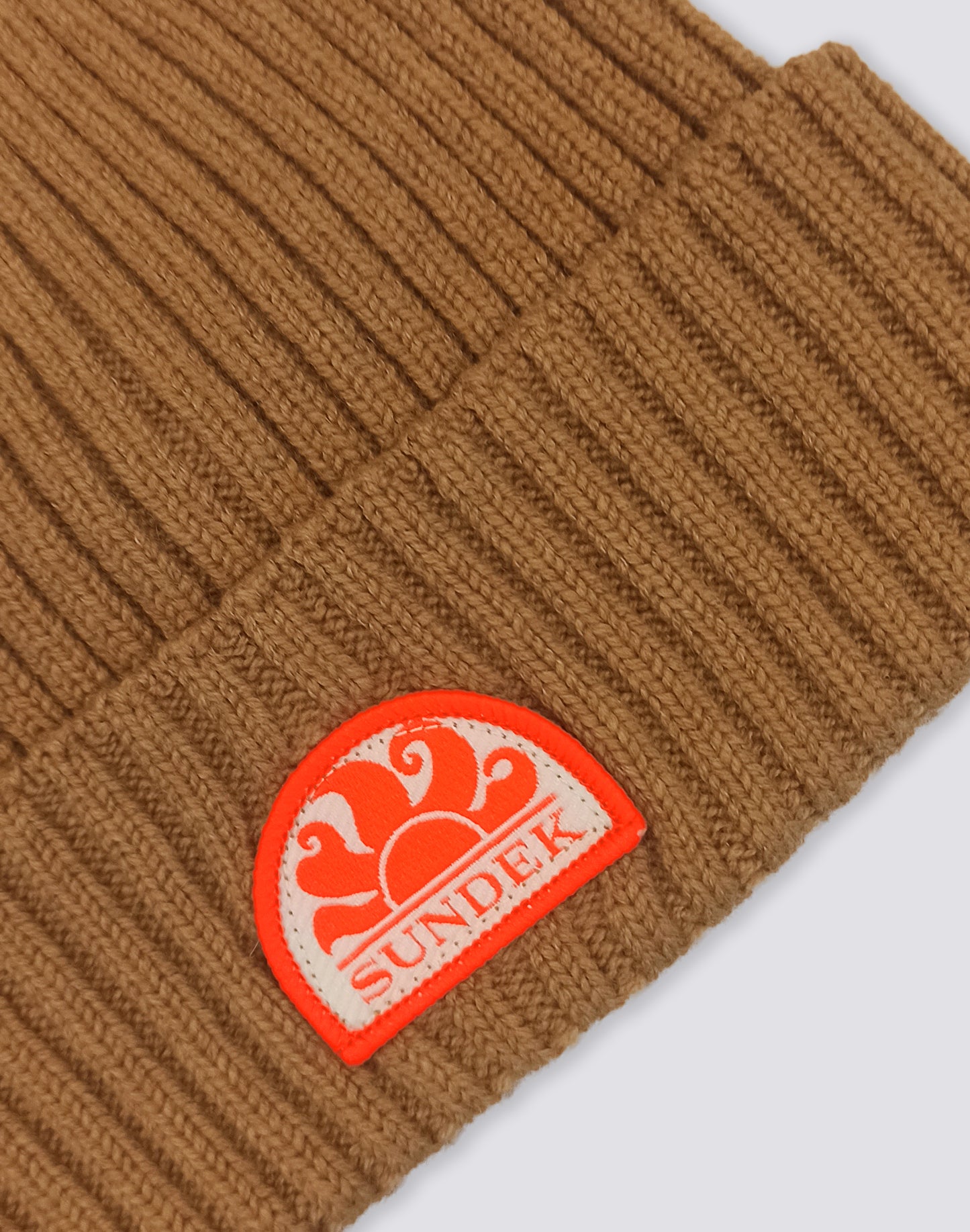 BEANIE WITH ICONIC PATCH