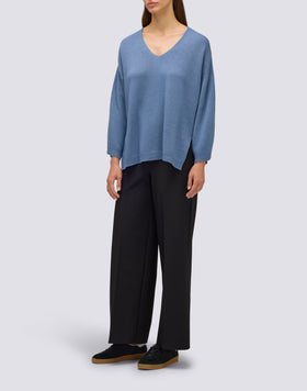 WOMEN'S V-NECK WOOL SWEATER