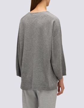 WOMEN'S V-NECK WOOL SWEATER