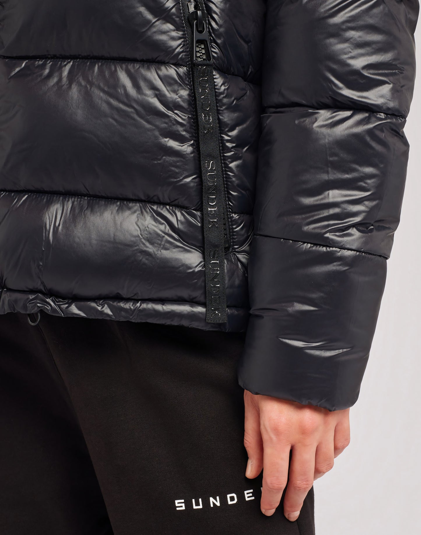 HOODED PUFFED JACKET