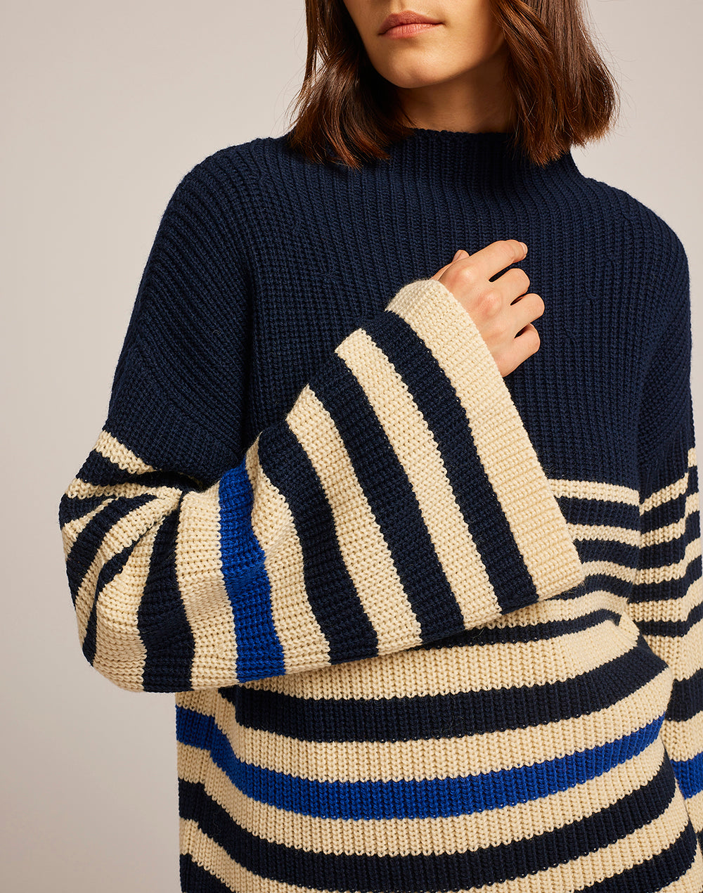 STRIPED TURTLENECK SWEATER