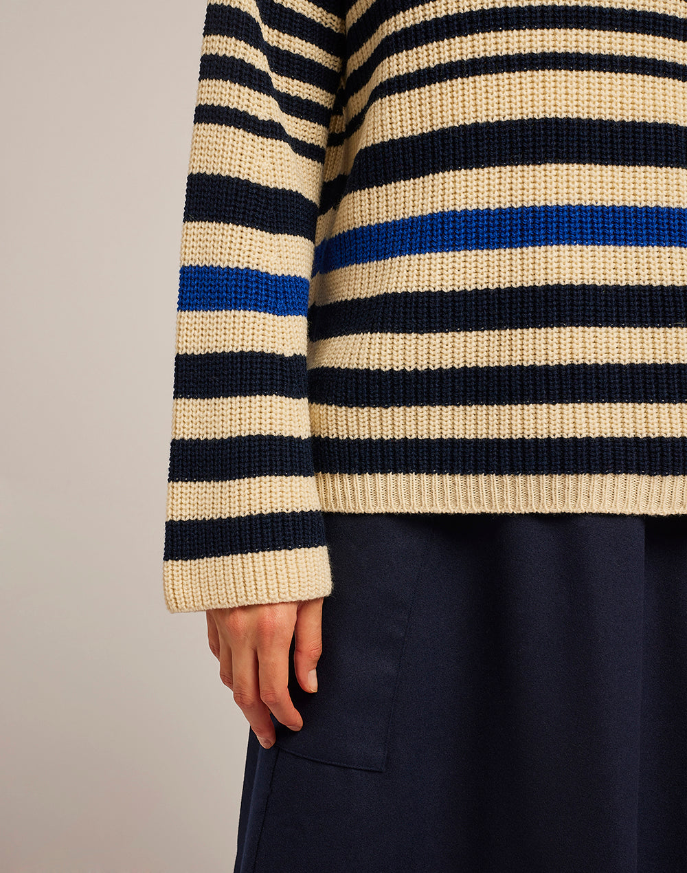 STRIPED TURTLENECK SWEATER