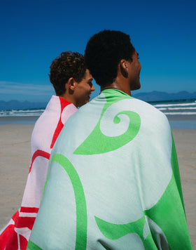 FOUTA JACQUARD BEACH TOWEL WITH LOGO