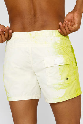 SHORT SWIM SHORTS WITH AN ELASTICATED WAISTBAND