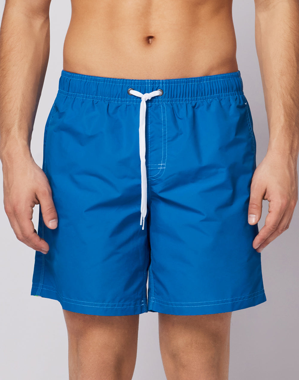 ICONIC TAFFETA STRETCH WAIST MID-LENGTH SWIM SHORTS