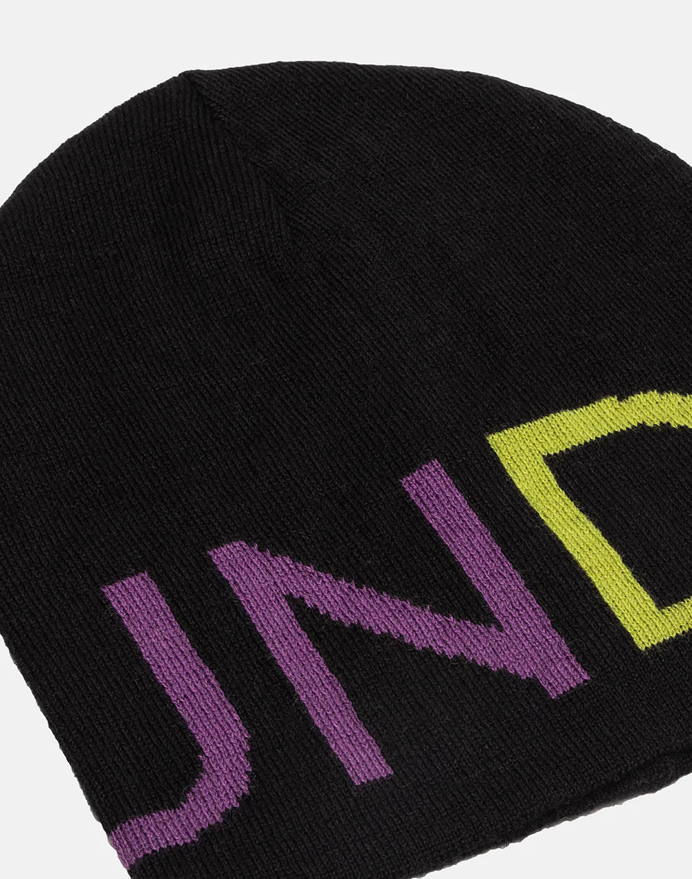 HAT WITH LETTERING 