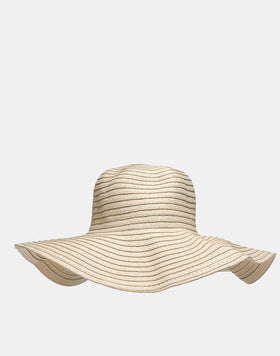 WIDE-BRIMMED STRAW HAT