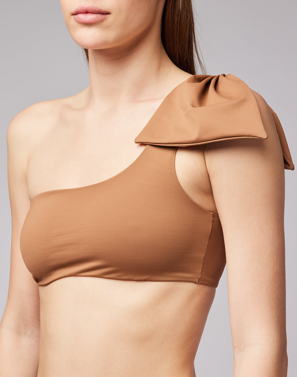 ONE-SHOULDER TOP WITH BOW